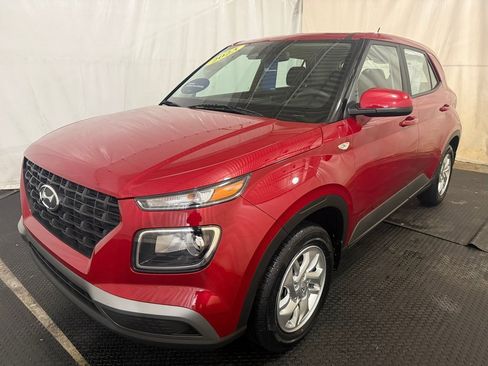 Certified 2023 Hyundai Venue SE image 1