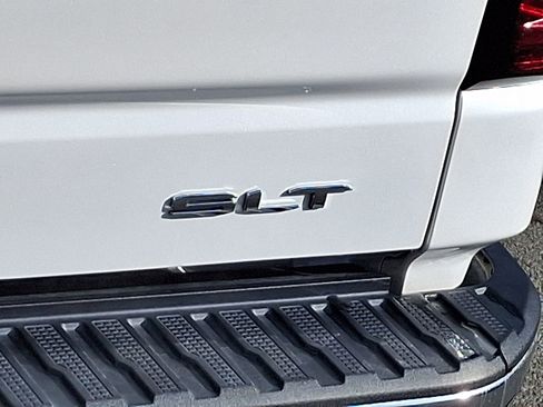 Used 2024 GMC Sierra 1500 SLT w/ SLT Premium Plus Package image 29