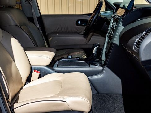 Used 2024 Nissan Armada SV image 25