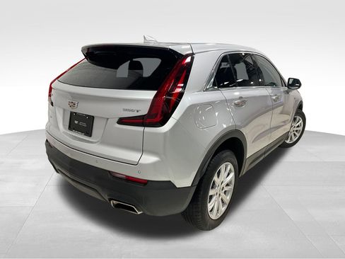 Used 2021 Cadillac XT4 Luxury w/ Cold Weather Package AWD/4WD image 12