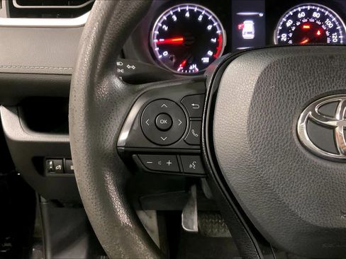 Used 2020 Toyota RAV4 LE w/ Carpet Mat Package image 24