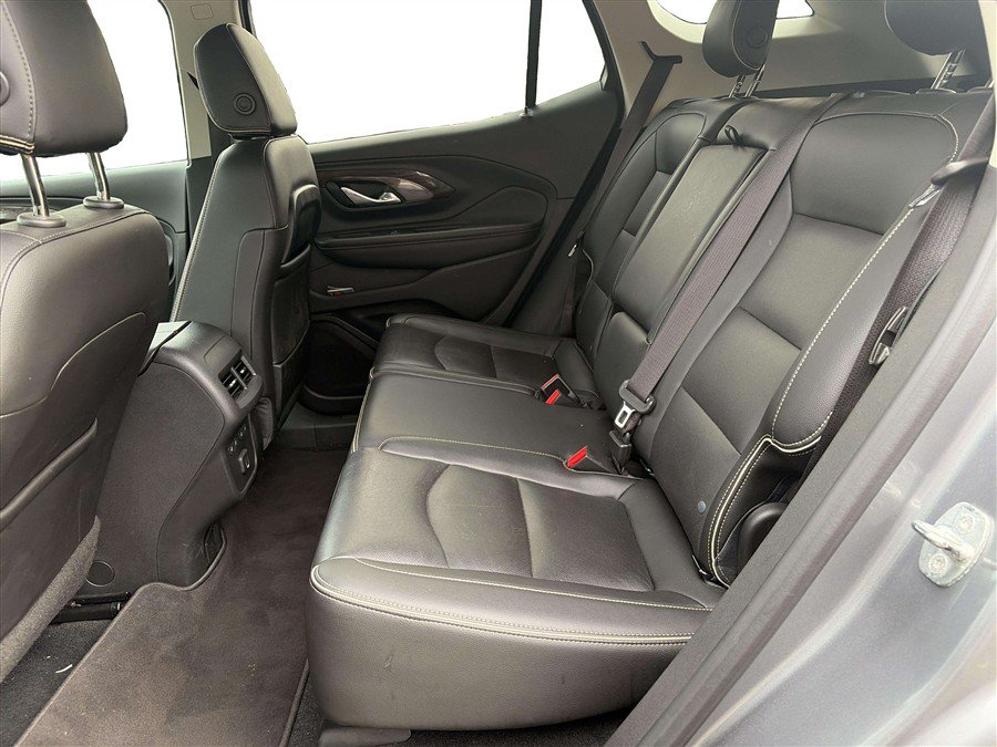 Used 2020 GMC Terrain Denali w/ Denali Premium Package AWD/4WD image 16