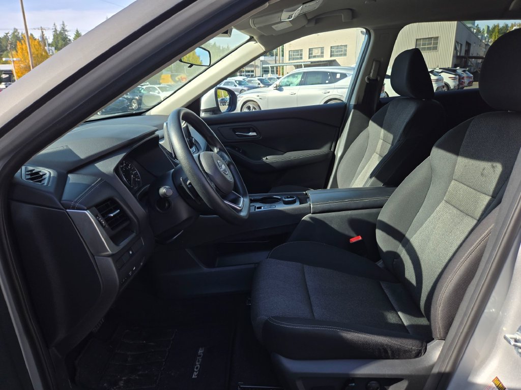 Used 2024 Nissan Rogue SV AWD/4WD image 21