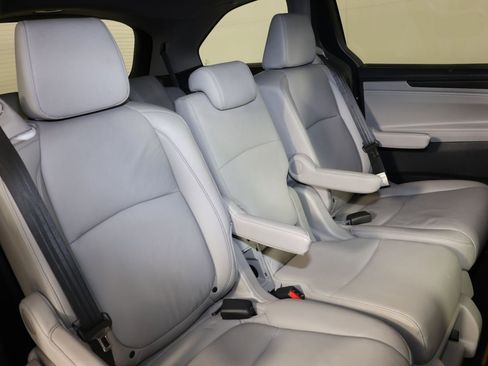 Used 2023 Honda Odyssey EX-L image 32