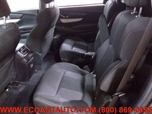 Used 2021 Subaru Ascent Premium w/ Convenience Package AWD/4WD image 13