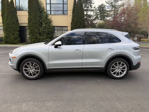 Used 2019 Porsche Cayenne S w/ Premium Package AWD/4WD image 10