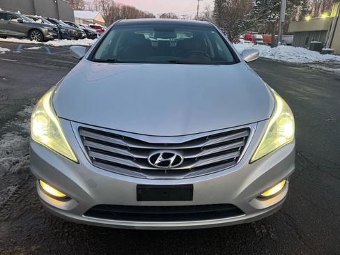 Used 2013 Hyundai Azera w/ Technology Pkg image 2