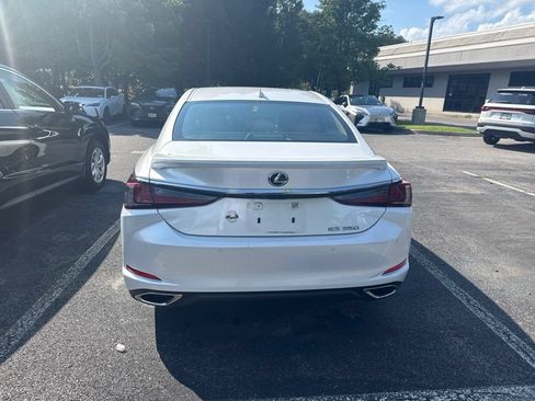 Used 2024 Lexus ES 350 w/ Premium Package FWD image 5