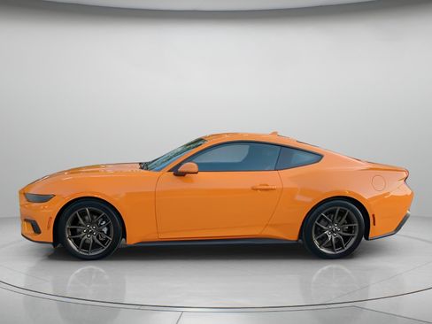 Certified 2026 Ford Mustang Coupe RWD image 16
