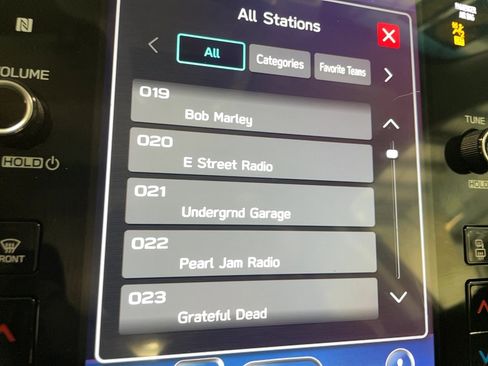 Used 2021 Subaru Outback Premium image 16