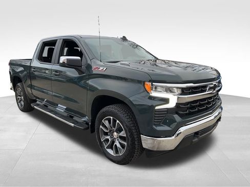 New 2025 Chevrolet Silverado 1500 LT w/ Z71 Off-Road Package image 3