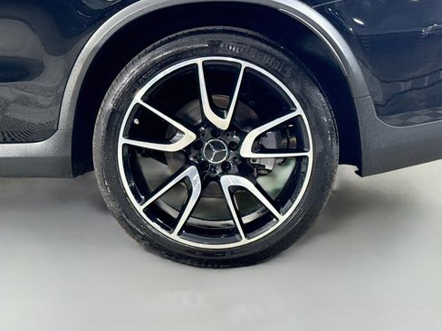 Used 2019 Mercedes-Benz GLC 43 AMG 4MATIC image 37