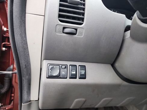 Used 2016 Nissan Frontier SV w/ Moonroof Package image 12