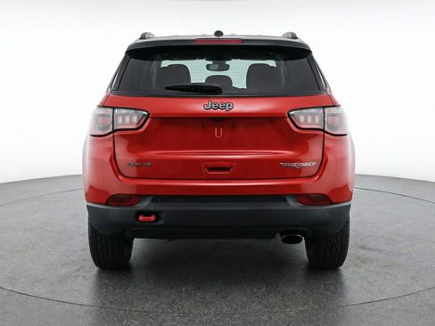 Used 2025 Jeep Compass Trailhawk AWD/4WD image 7