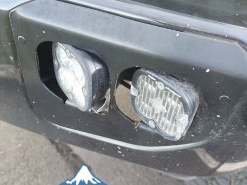 Used 2022 Ford F250 Lariat w/ Black Appearance Package image 11