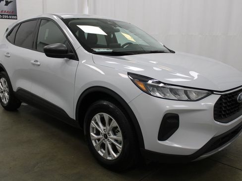 Used 2025 Ford Escape Active image 4