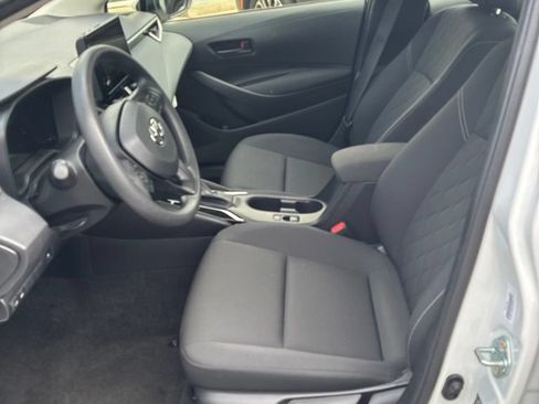 Used 2026 Toyota Corolla LE FWD image 9