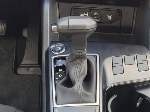 Used 2026 Kia Sportage LX image 17