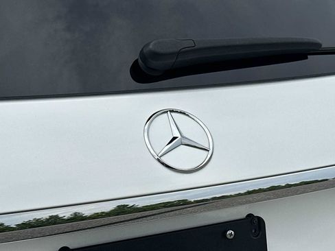 Used 2024 Mercedes-Benz GLE 350 4MATIC image 11