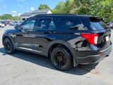 Used 2022 Ford Explorer XLT w/ Equipment Group 202A image 2