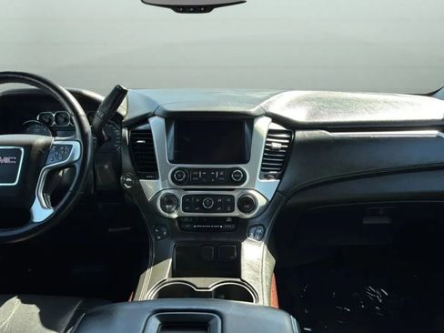 Used 2018 GMC Yukon XL SLT w/ Open Road Package RWD image 9