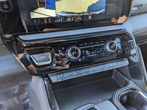 Used 2025 GMC Sierra 1500 AT4 image 25