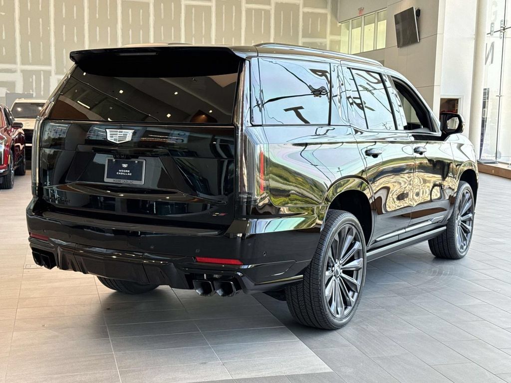 Certified 2026 Cadillac Escalade V AWD/4WD image 18