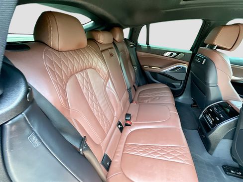 Used 2021 BMW X6 sDrive40i w/ M Sport Package RWD image 25