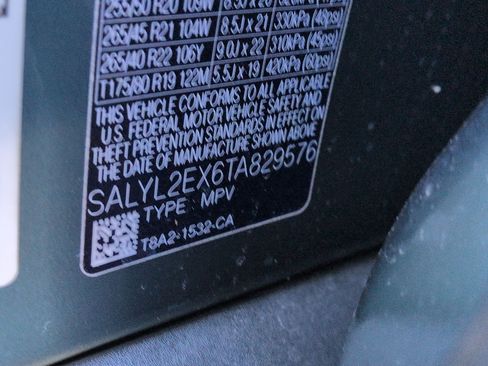 New 2026 Land Rover Range Rover Velar Dynamic SE image 32