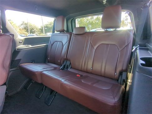 Used 2024 Ford Expedition Max Limited image 16