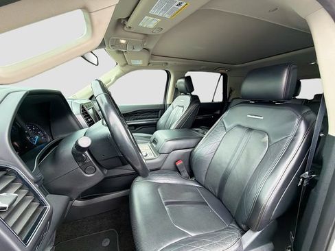 Used 2019 Ford Expedition Platinum AWD/4WD image 11