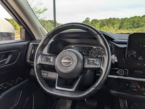 Used 2024 Nissan Pathfinder SL w/ SL Premium Package FWD image 25