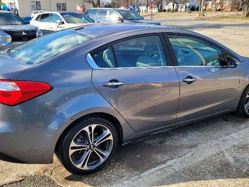Used 2015 Kia Forte EX w/ UVO Package W/17" Alloys image 6