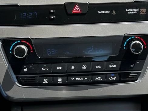 Used 2015 Hyundai Sonata Limited FWD image 31
