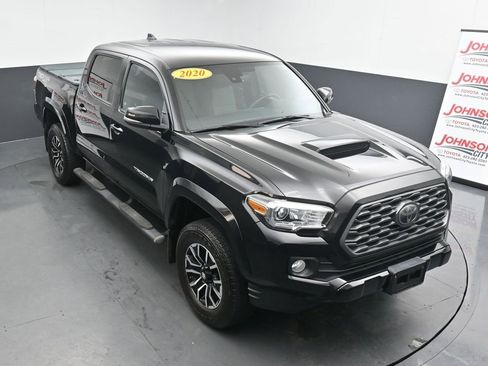Used 2020 Toyota Tacoma TRD Sport image 29