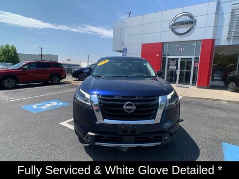 Used 2022 Nissan Pathfinder Platinum w/ Cargo Package AWD/4WD image 9