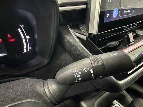 Used 2025 Toyota Corolla SE w/ SE Premium Package image 22