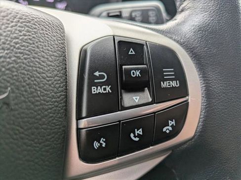 Used 2023 Ford Explorer XLT w/ Equipment Group 202A AWD/4WD image 14