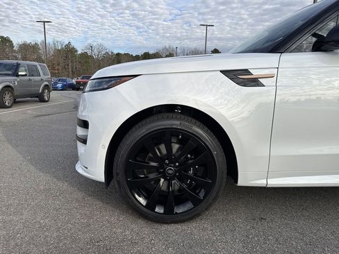 New 2025 Land Rover Range Rover Sport Dynamic SE image 11
