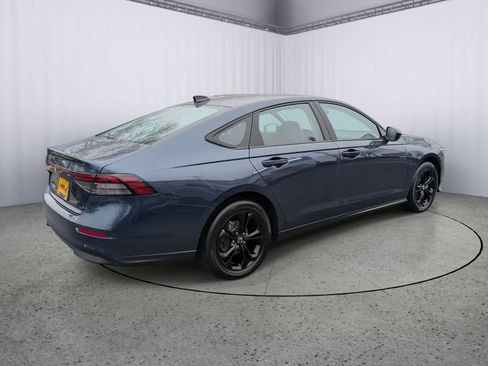 Certified 2025 Honda Accord SE image 3