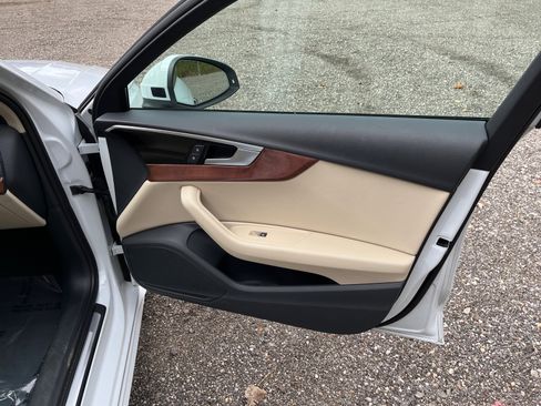 Used 2022 Audi A4 2.0T Premium w/ Convenience Package image 26