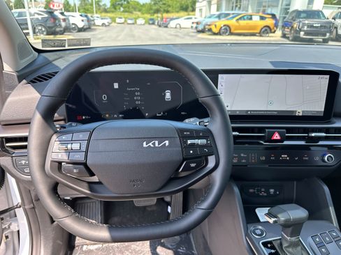 New 2026 Kia Sportage SX AWD/4WD image 37