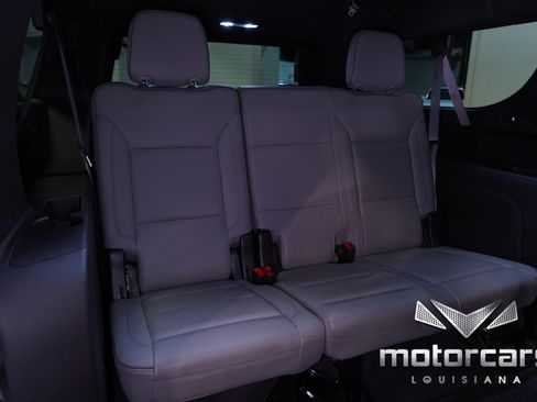 Used 2022 GMC Yukon XL SLT w/ SLT Luxury Package image 40