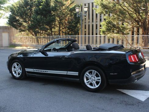 Used 2012 Ford Mustang Convertible w/ Security Pkg RWD image 10