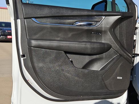 Used 2021 Cadillac XT6 Sport image 14