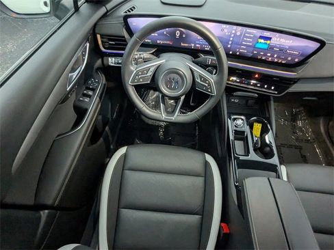 Used 2025 Buick Envision Sport Touring image 17