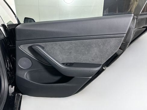 Used 2022 Tesla Model 3 image 29