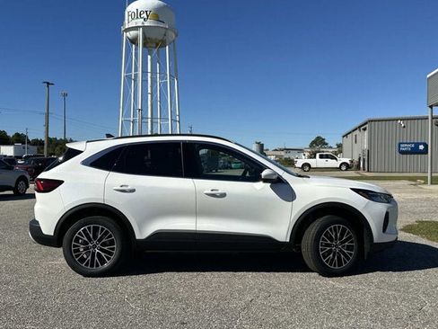 New 2026 Ford Escape SE image 4