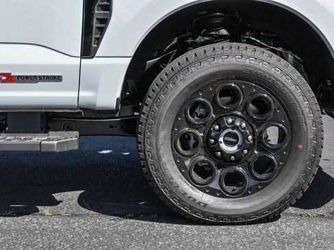 New 2026 Ford F350 Lariat w/ Black Appearance Package image 10