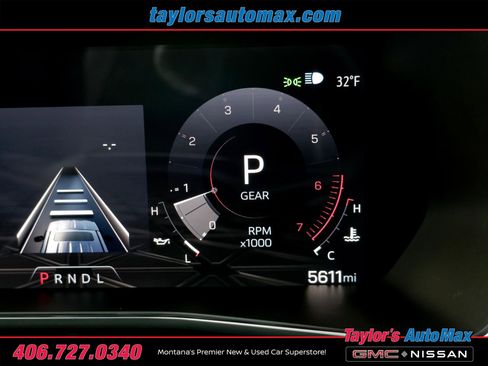 Used 2025 GMC Canyon AT4 image 7